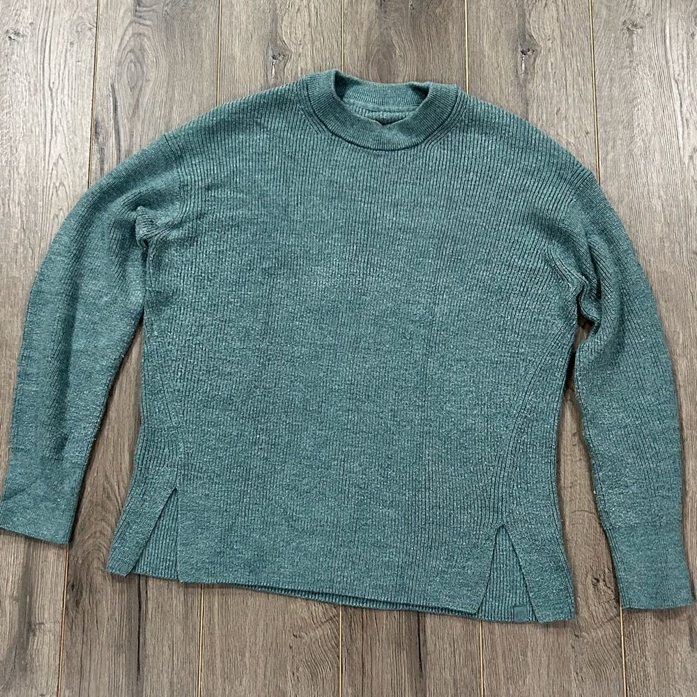 Lululemon Sweater sz Large